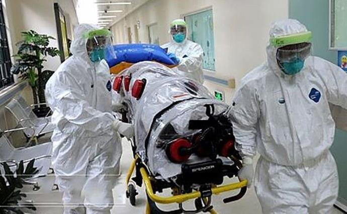 خیّر سلامت 200 دست لباس حفاظتی به دانشگاه علوم پزشکی قزوین اهدا کرد