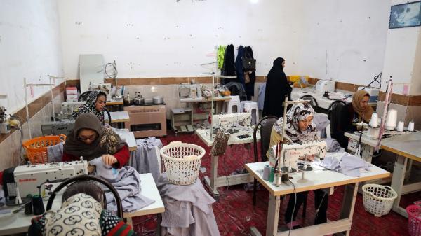 راه اندازی 8 هزار شغل برکت در مرکز صنعتی ایران