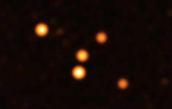 ستاره شناسان تصاویری بسیار واضح از مرکز کهکشان راه شیری گرفتند