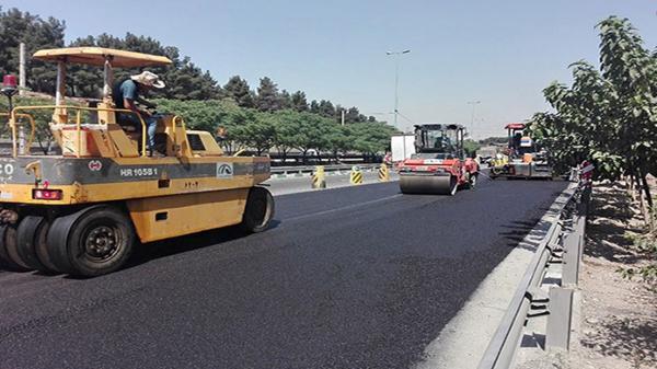معضل ترافیک ایجاد شده به وقت عملیات بهسازی روکش آسفالت در بزرگراه امام رضا